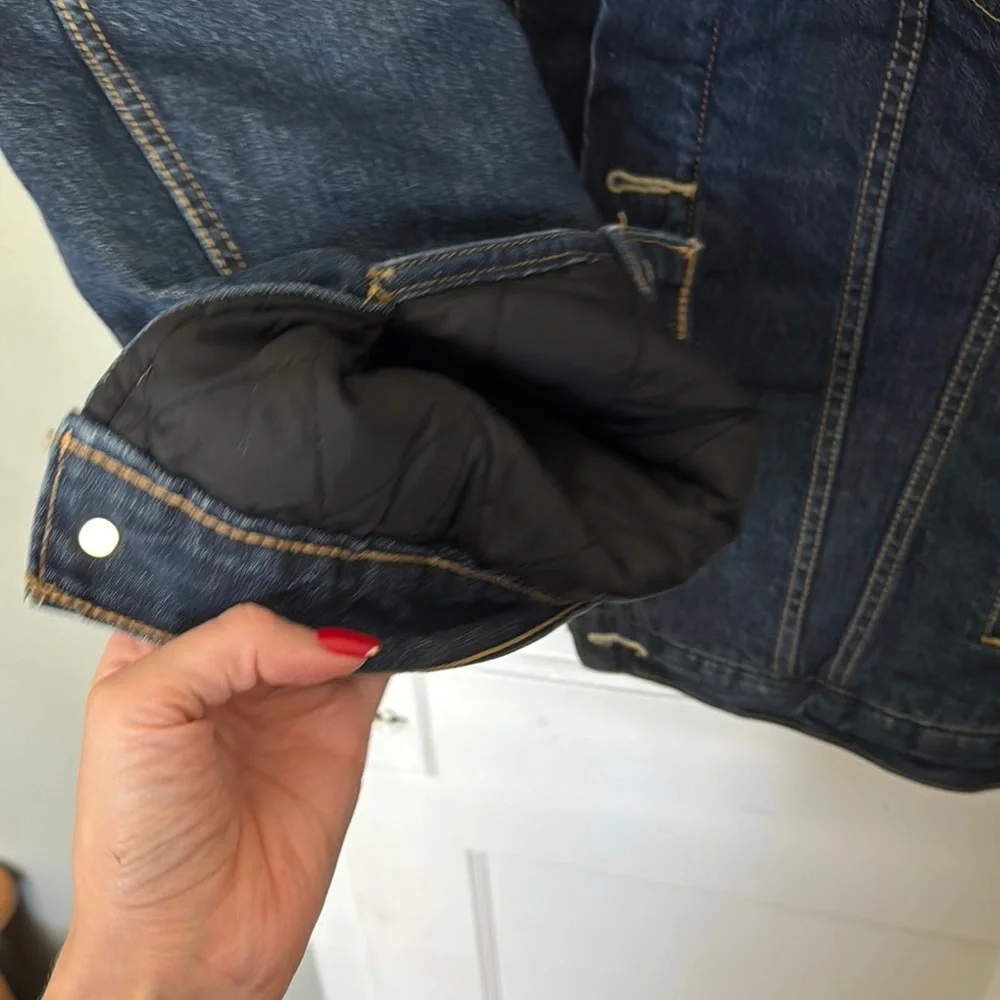 Levi's Sherpa Lined Denim Jacket - Picture 6 of 7